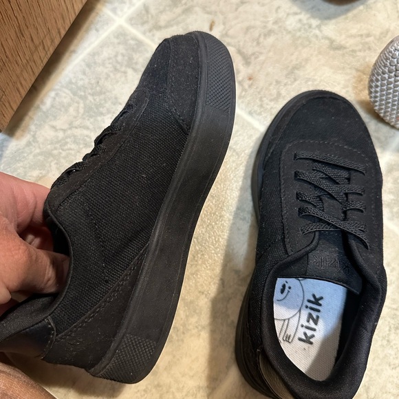 Kizik slip on shoe - Picture 2 of 5